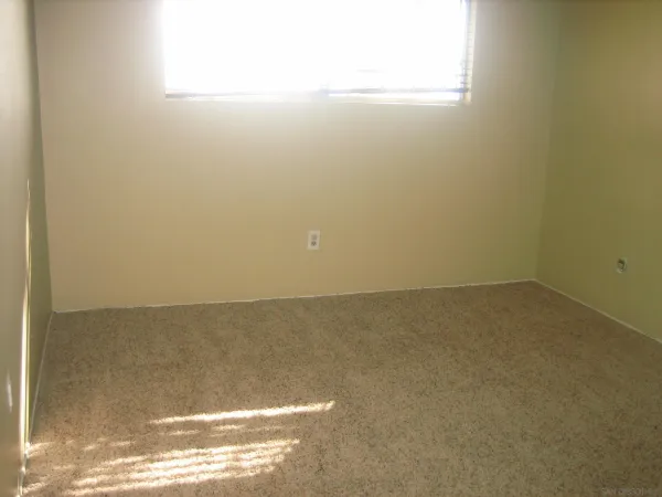 $3,950 | 13153 Avenida Grande, San Diego, CA 92129