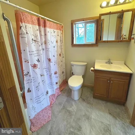 $1,250 | 6173 Back Road, Maurertown, VA 22644