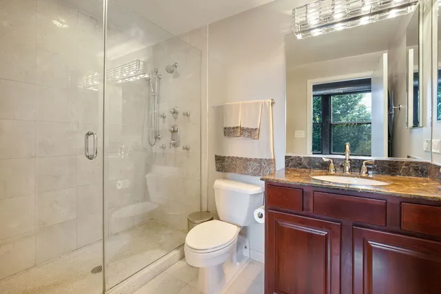 $470,000 | 1069 West 14th Place, Unit 225, Chicago, IL 60608