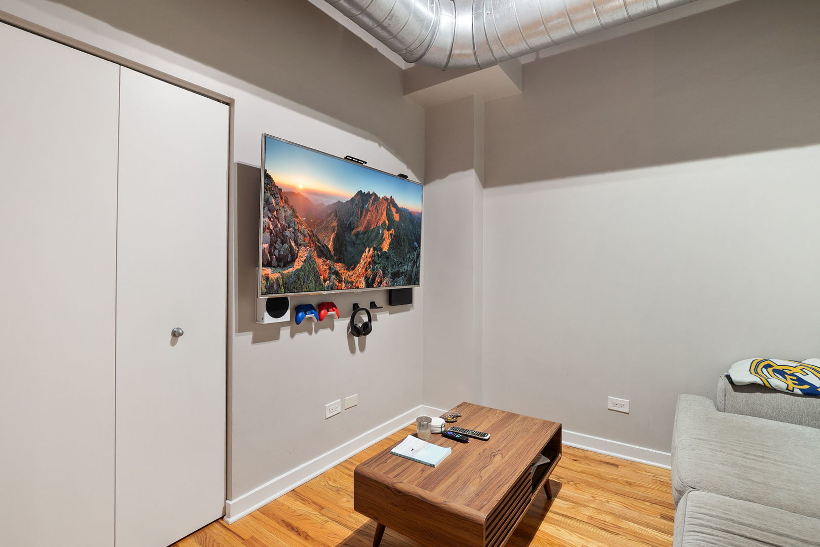 1069 West 14th Place, Unit 225 Chicago, IL 60608 - Photo 22 of 43