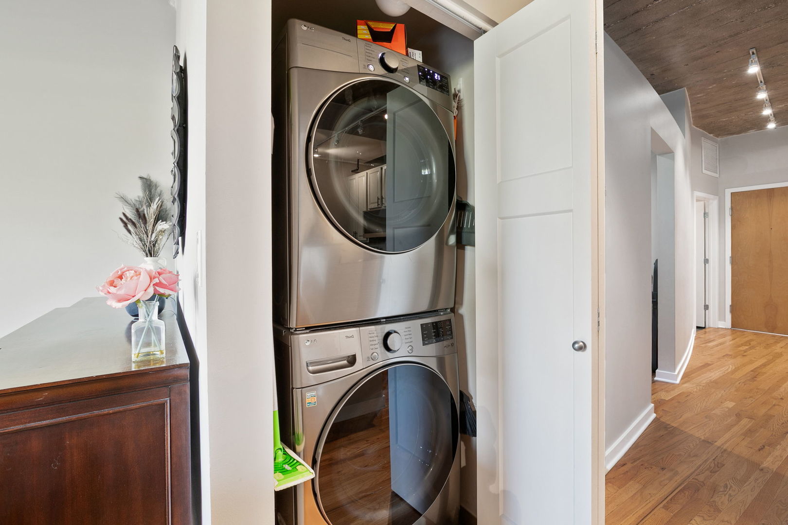 1069 West 14th Place, Unit 225 Chicago, IL 60608 - Photo 25 of 43