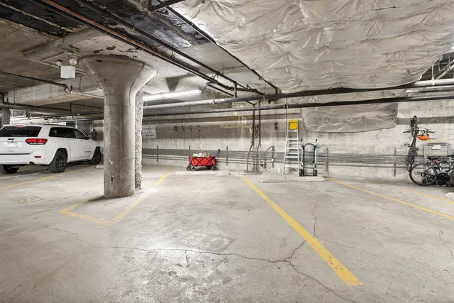 $470,000 | 1069 West 14th Place, Unit 225, Chicago, IL 60608