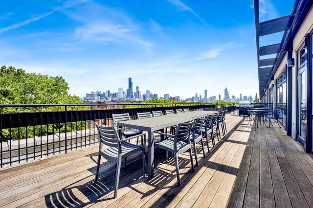 $470,000 | 1069 West 14th Place, Unit 225, Chicago, IL 60608