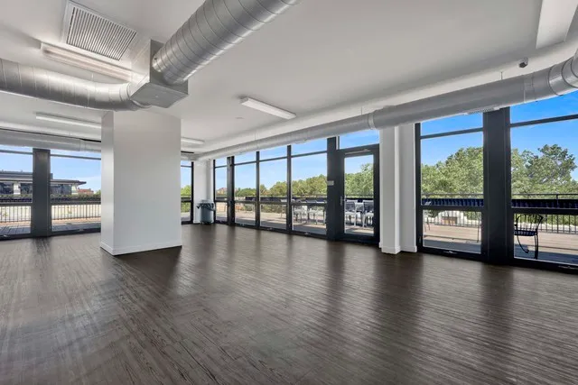 $470,000 | 1069 West 14th Place, Unit 225, Chicago, IL 60608