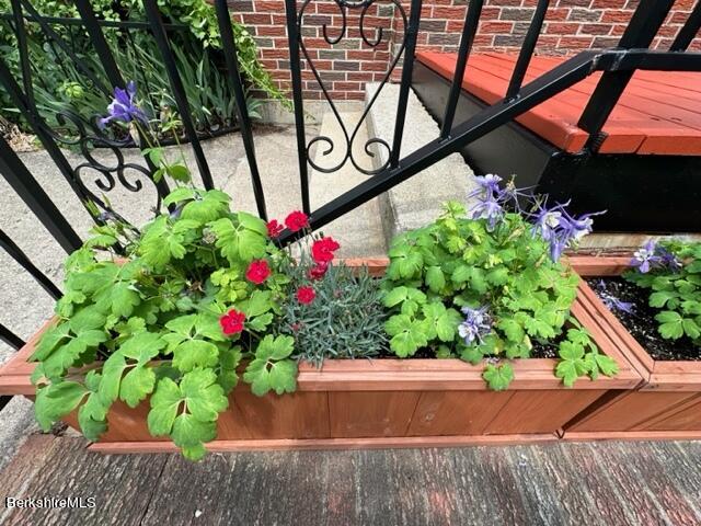 183 W Road Stephentown, NY 12168 - Photo 37 of 49 Planters