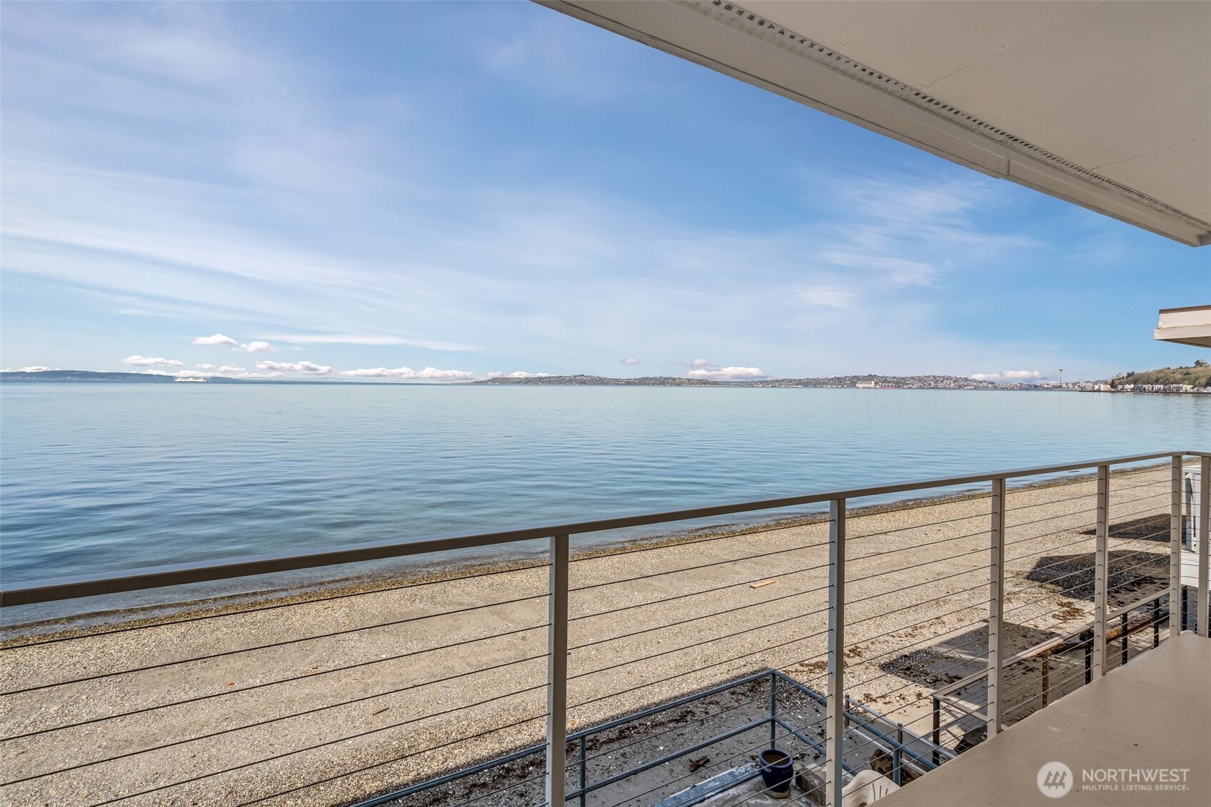3015 Alki Avenue Southwest Seattle, WA 98116 - Photo 9 of 39