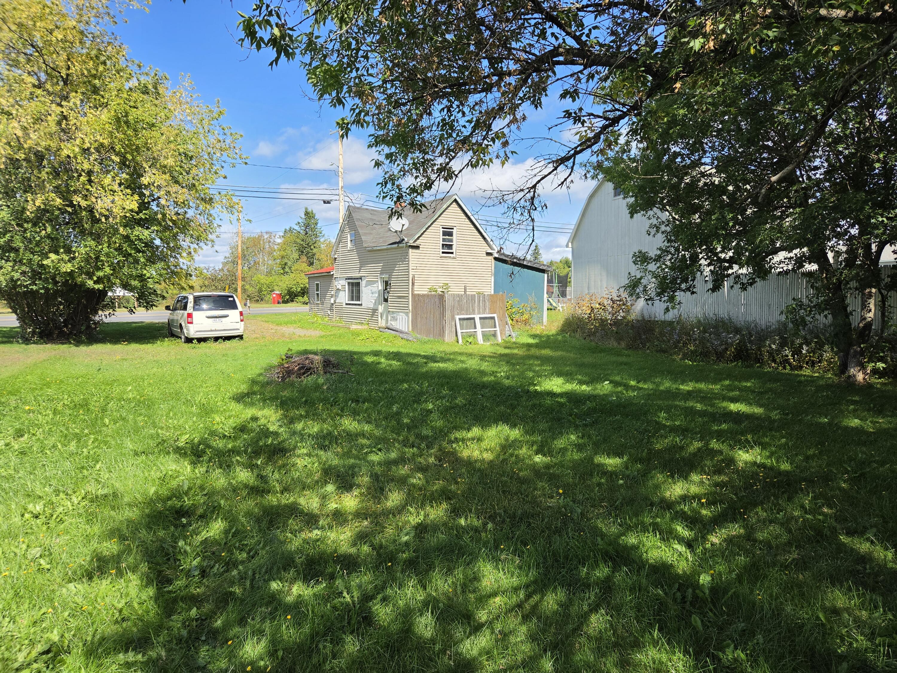 1323 Main Street Washburn, ME 04786 - Photo 5 of 29 2026-09-11 12.39.52
