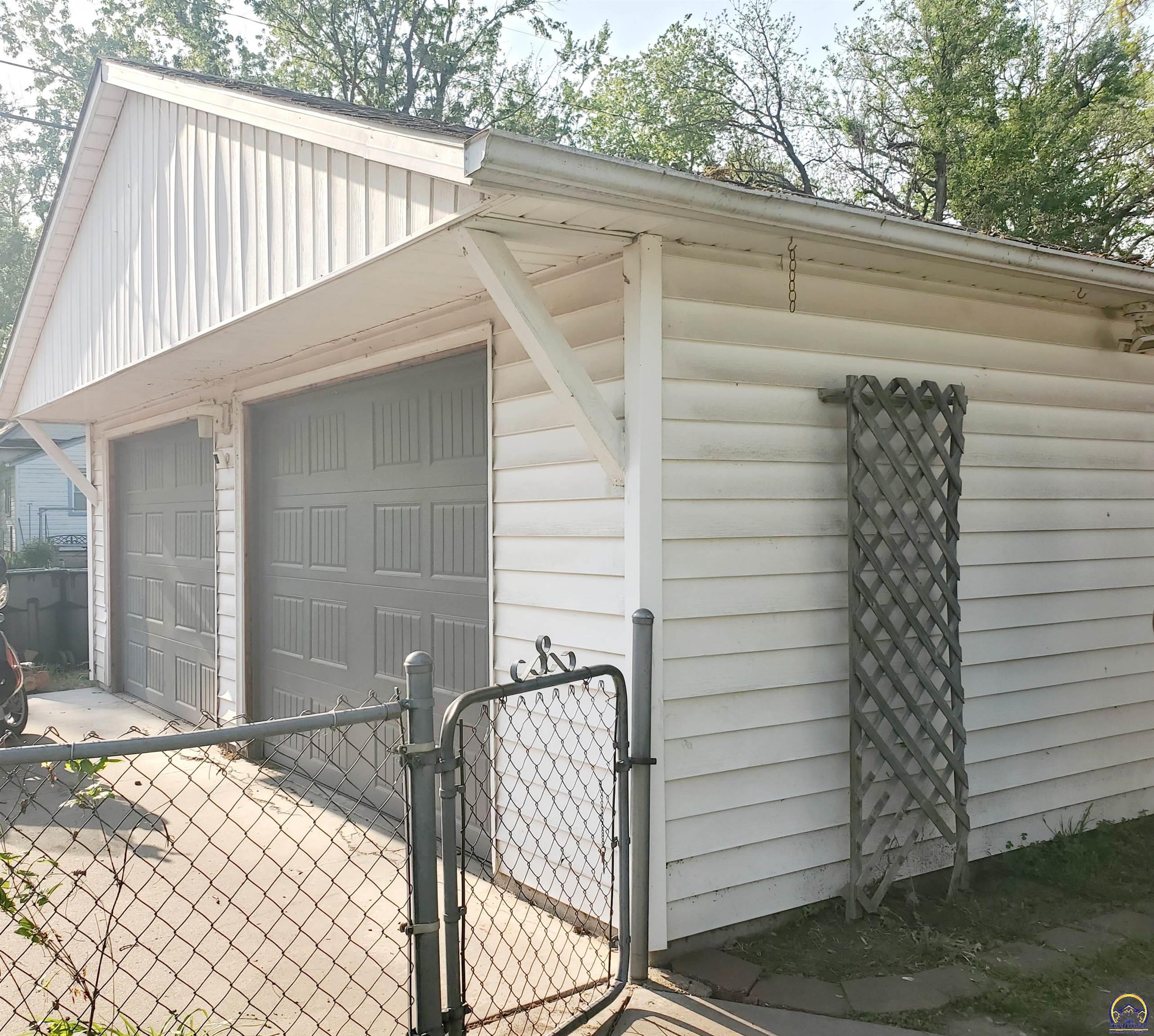 701 Northeast Poplar Street Topeka, KS 66616 - Photo 5 of 14