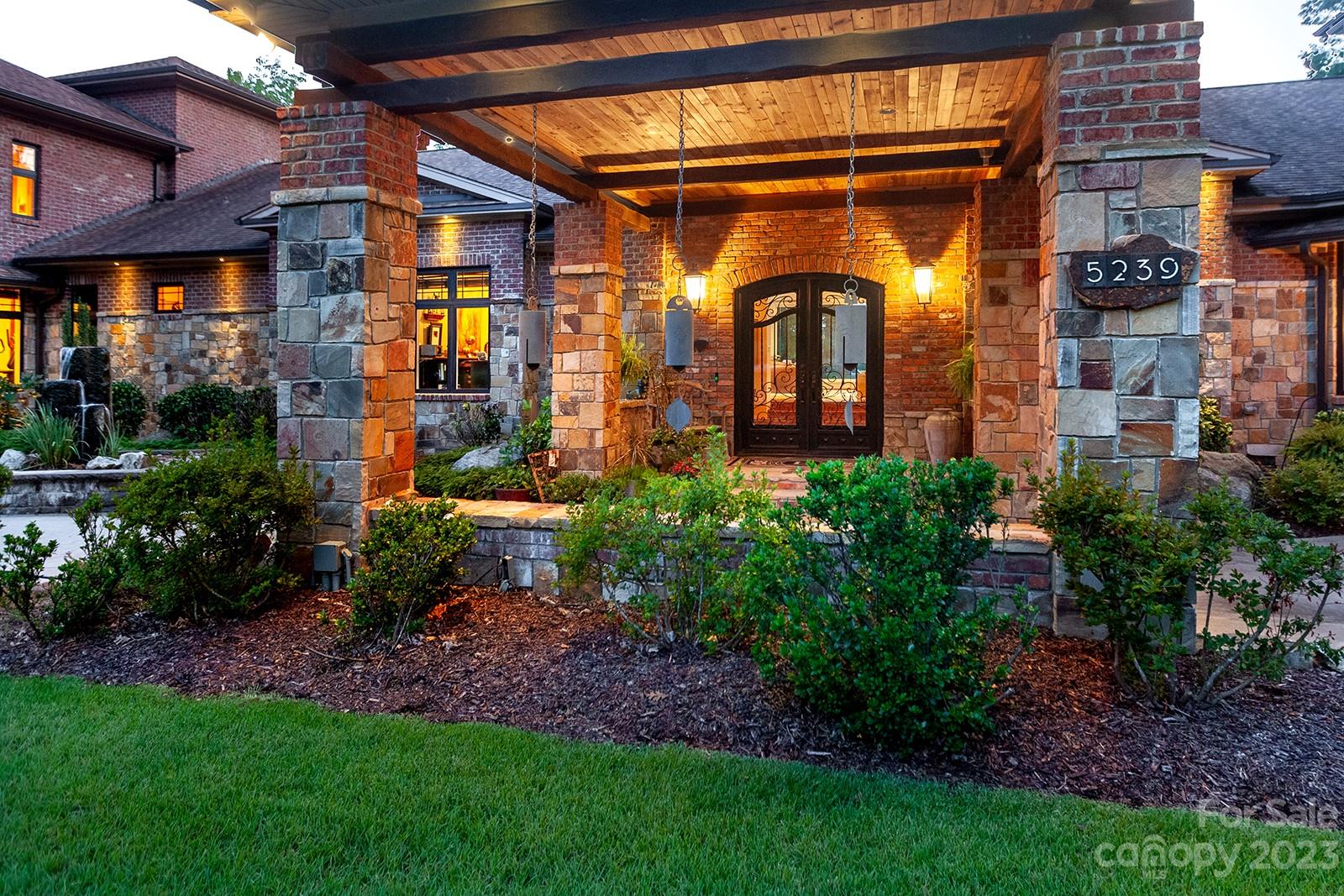 5239 Mallard Point Road Lake Wylie, SC 29710 - Photo 4 of 47 Gallery Image 4