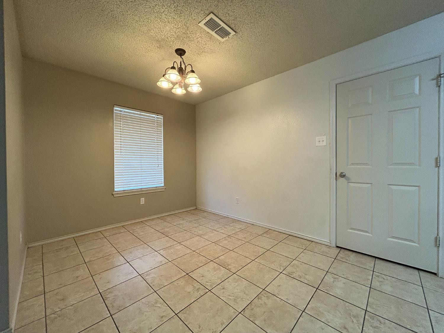 5816 96th Street, Unit B Lubbock, TX 79424 - Photo 5 of 10 Photo 5