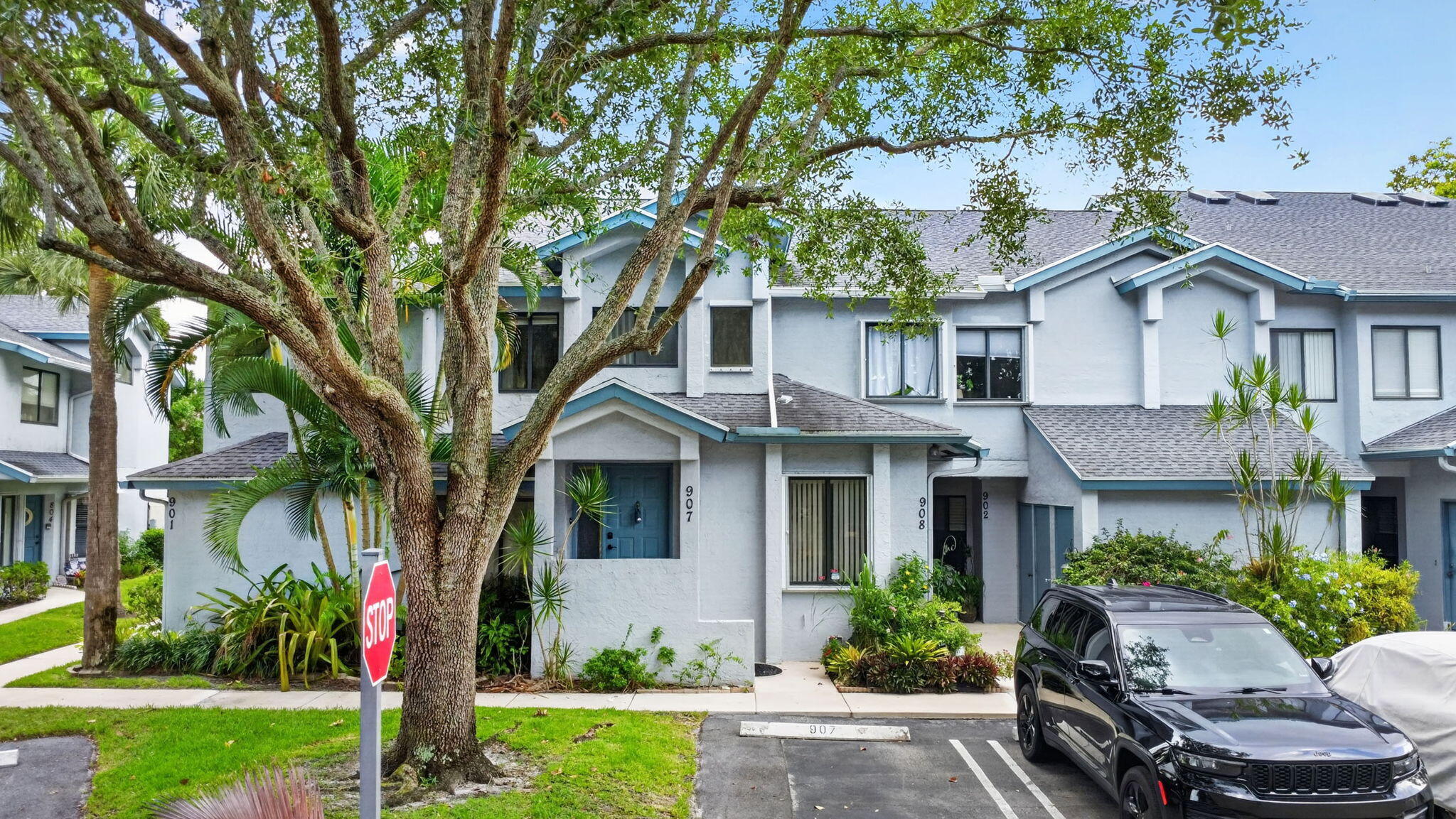 907 Harbour Pointe Way Greenacres, FL 33413 - Photo 48 of 87 Home Views