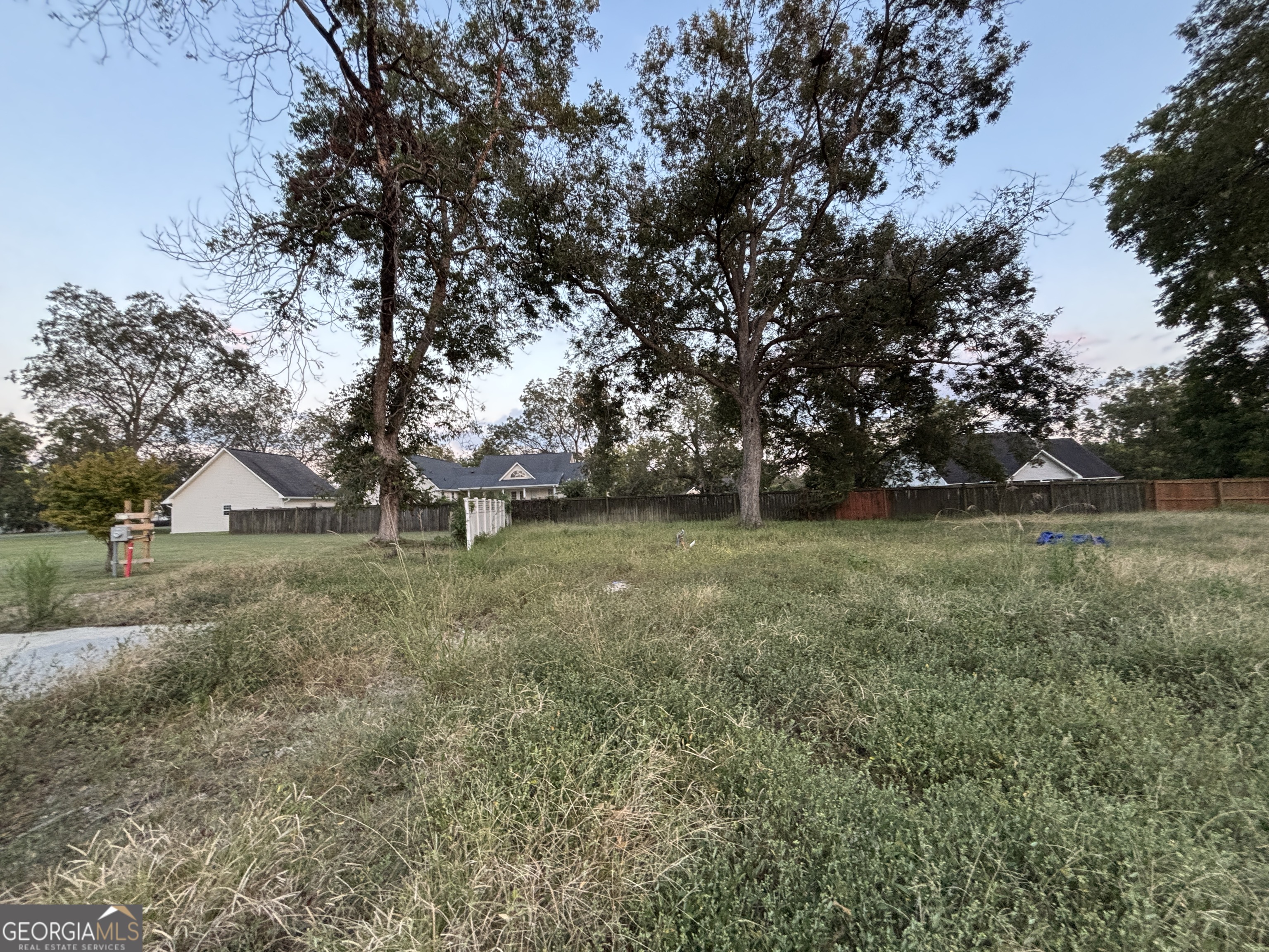 140 Racetrack Drive Cochran, GA 31014 - Photo 28 of 33 a view of a outdoor space