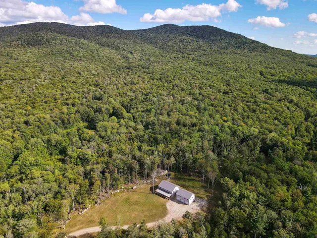 $1,195,000 | 362 Cross Road, Rumney, NH 03266