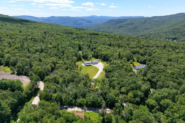 $1,095,000 | 362 Cross Road, Rumney, NH 03266
