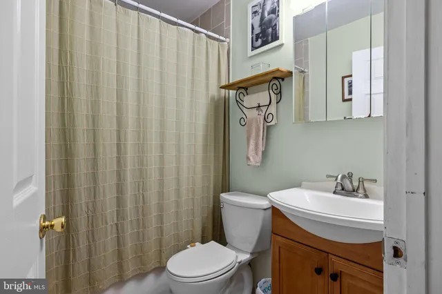 $350,000 | 20 Fireside Lane, Levittown, PA 19055