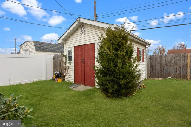 $350,000 | 20 Fireside Lane, Levittown, PA 19055