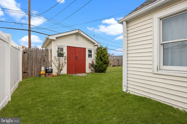 $350,000 | 20 Fireside Lane, Levittown, PA 19055