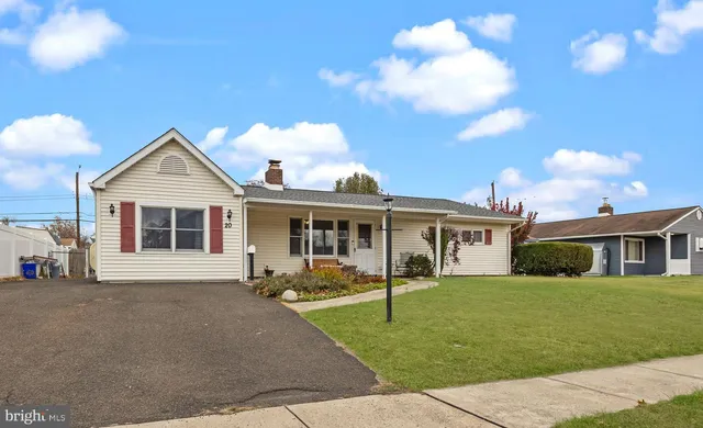 $350,000 | 20 Fireside Lane, Levittown, PA 19055