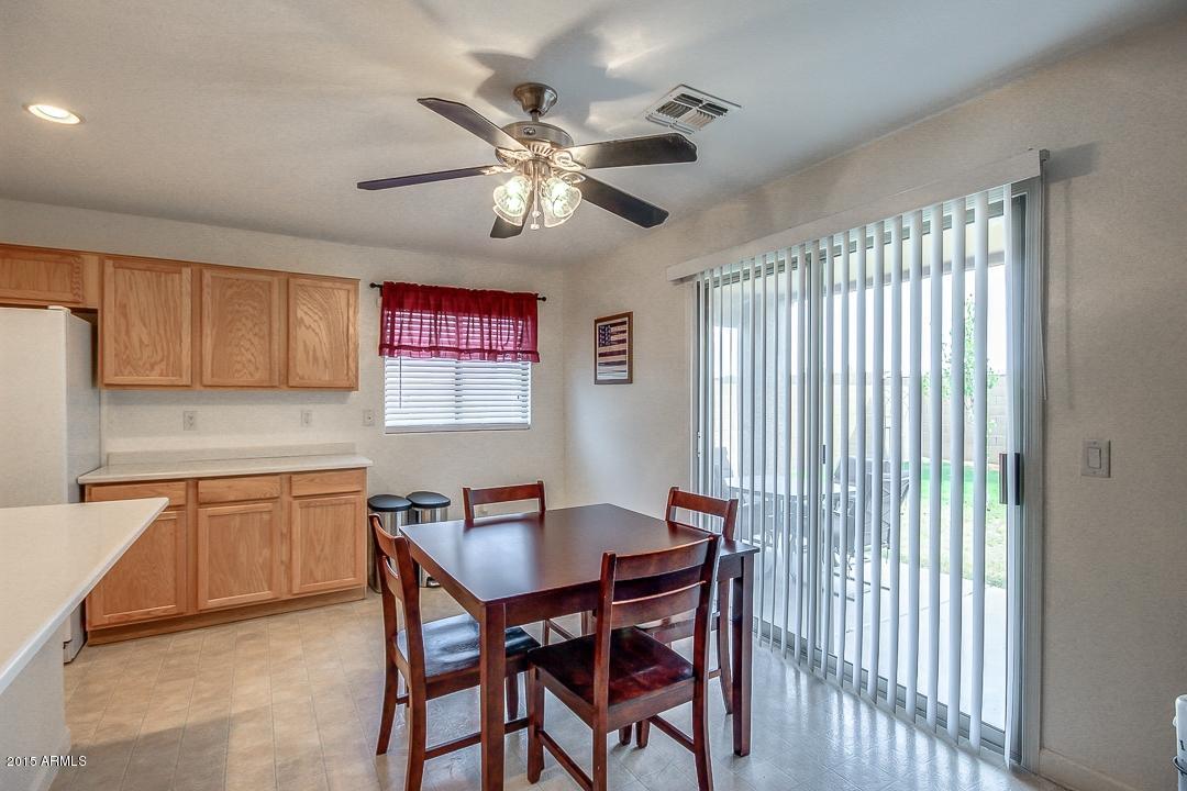 3837 South Joshua Tree Lane Gilbert, AZ 85297 - Photo 17 of 43 DINING AREA