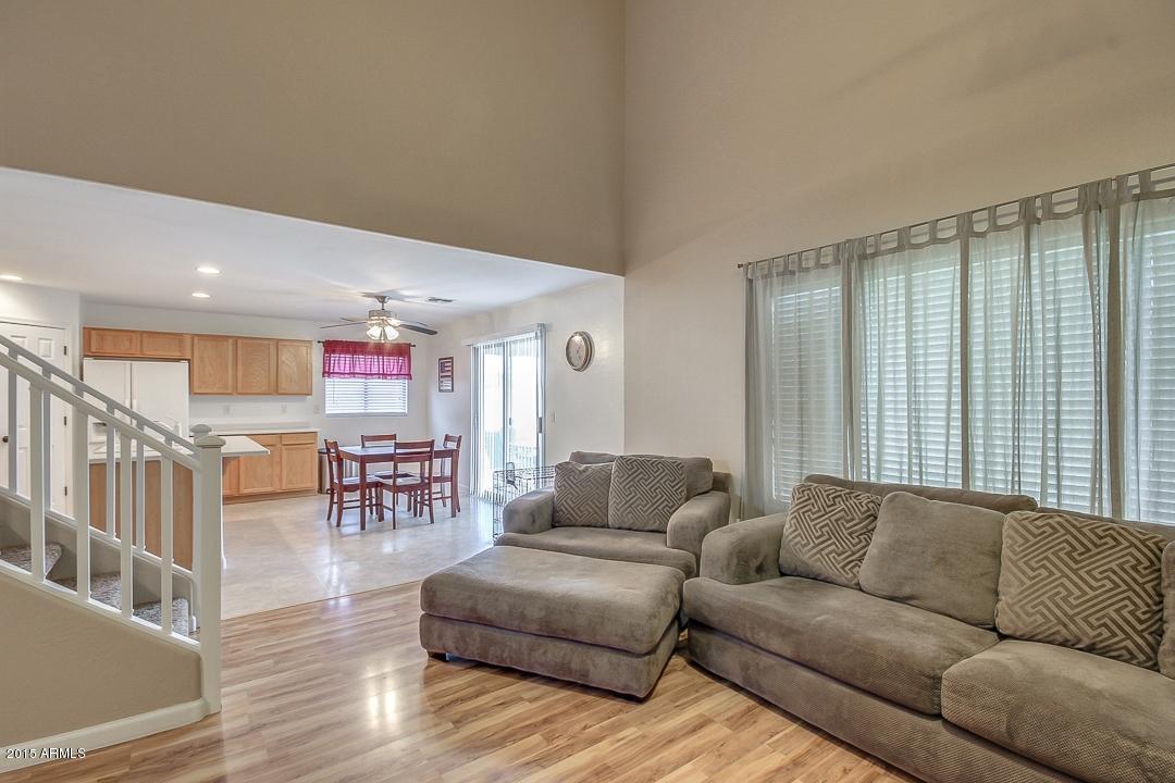 3837 South Joshua Tree Lane Gilbert, AZ 85297 - Photo 30 of 43 LIVING ROOM (2)