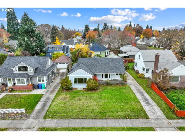 $670,000 | 4703 North Willamette Boulevard, Portland, OR 97203