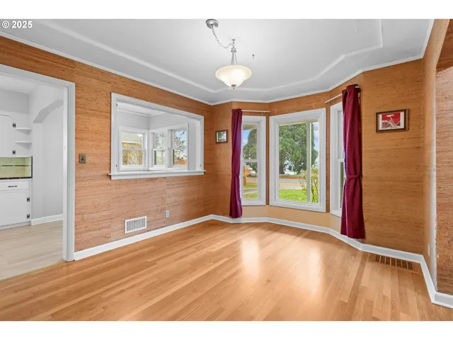 $670,000 | 4703 North Willamette Boulevard, Portland, OR 97203