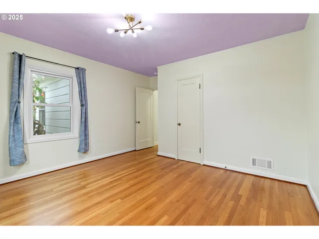 $670,000 | 4703 North Willamette Boulevard, Portland, OR 97203