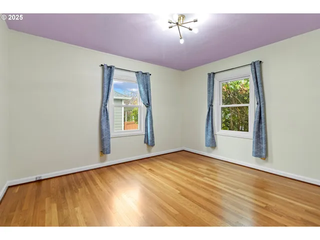 $670,000 | 4703 North Willamette Boulevard, Portland, OR 97203