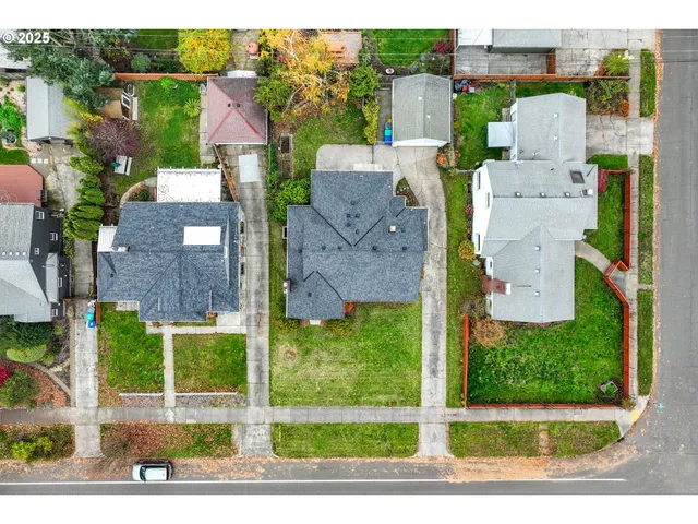 $670,000 | 4703 North Willamette Boulevard, Portland, OR 97203