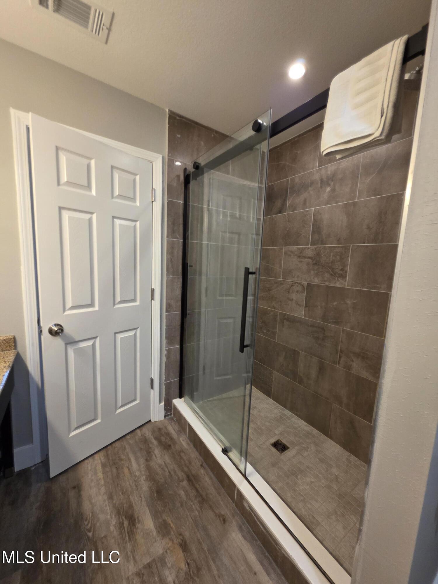 107 East Orchard Loop, Unit 107 D'Iberville, MS 39540 - Photo 10 of 15 20250916_111613