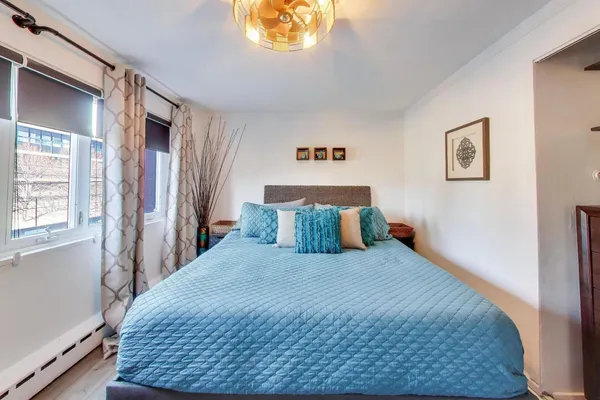 $159,000 | 700 West Bittersweet Place, Unit 210, Chicago, IL 60613