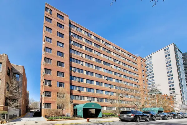 $159,000 | 700 West Bittersweet Place, Unit 210, Chicago, IL 60613