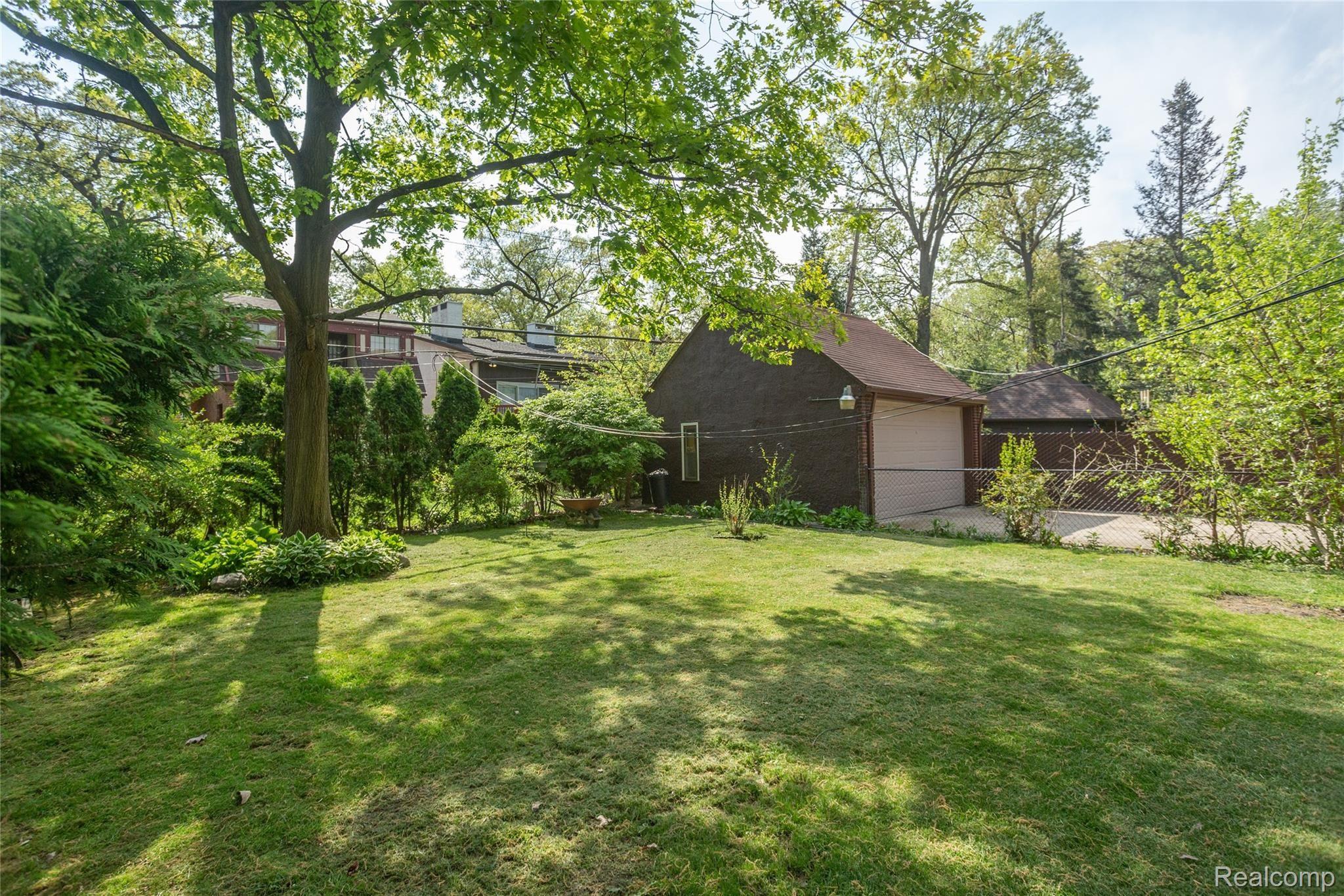 19645 Shrewsbury Road Detroit, MI 48221 - Photo 56 of 58 Shrewsbury Road _19645 -Exterior-Back-72.jpg