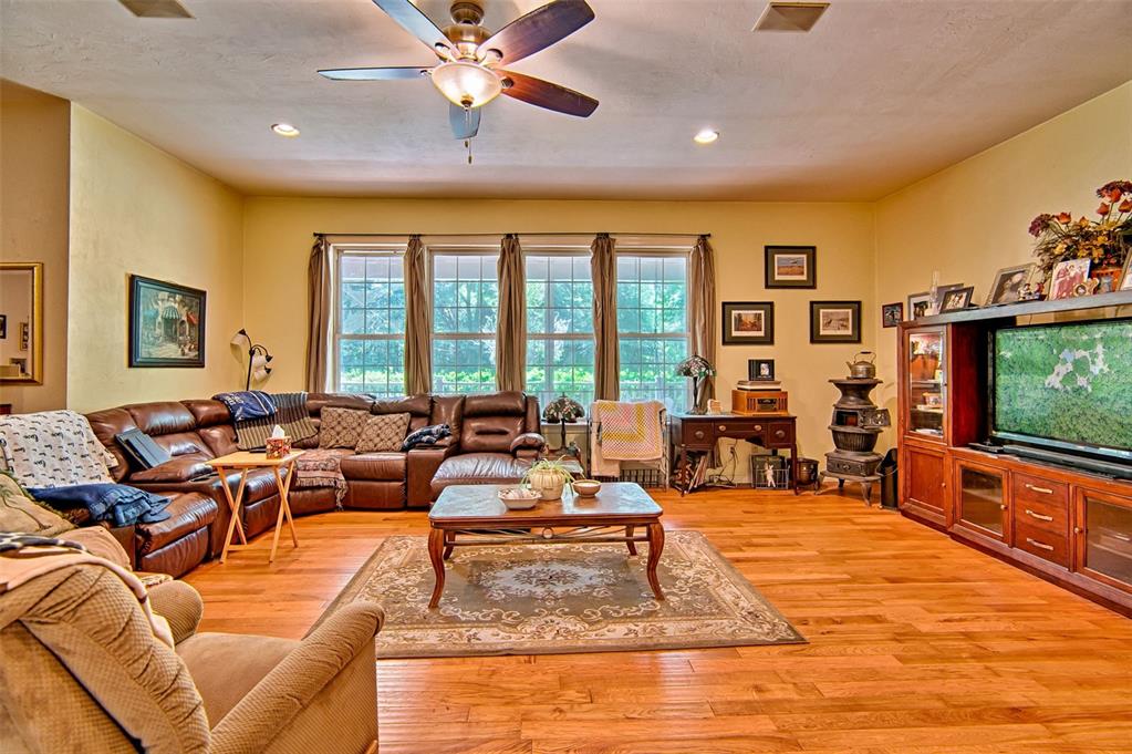 15522 Southwest 75th Street Archer, FL 32618 - Photo 11 of 54