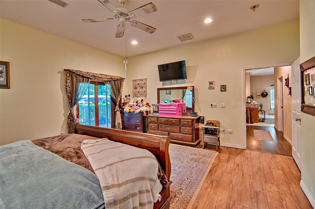 15522 Southwest 75th Street Archer, FL 32618 - Photo 16 of 54