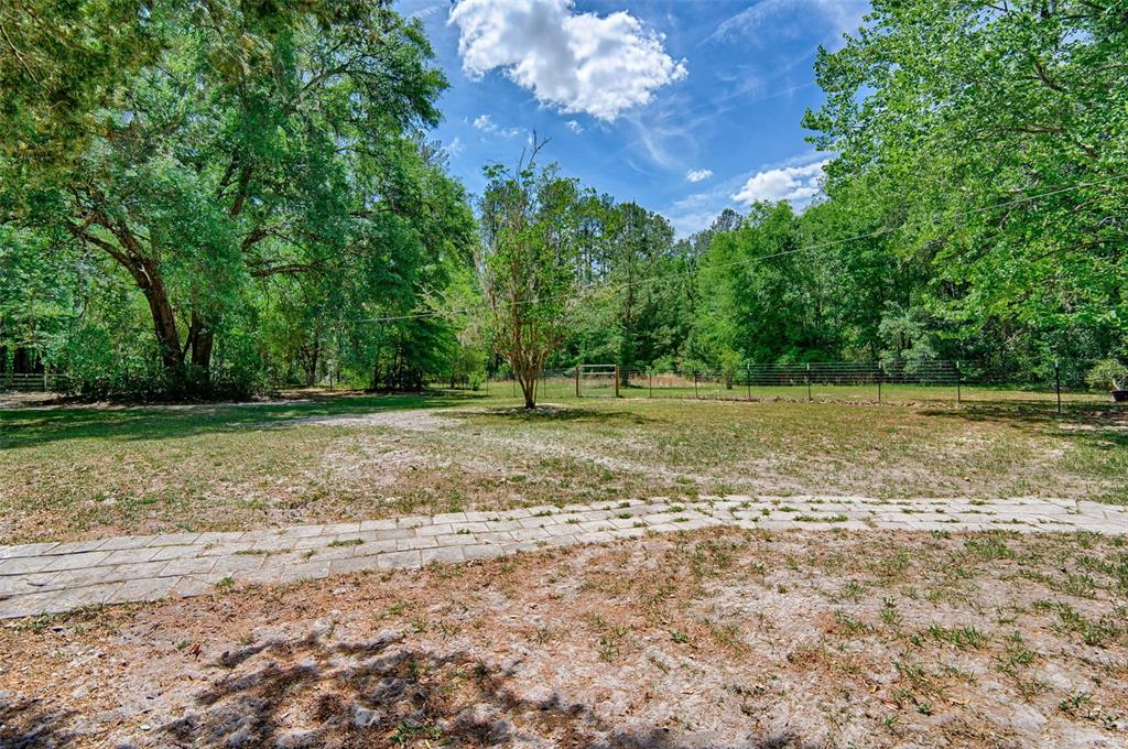 15522 Southwest 75th Street Archer, FL 32618 - Photo 37 of 54