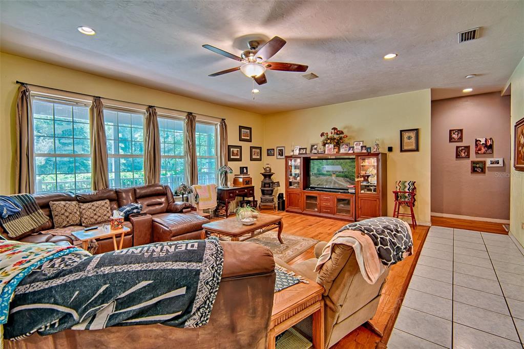 15522 Southwest 75th Street Archer, FL 32618 - Photo 10 of 54