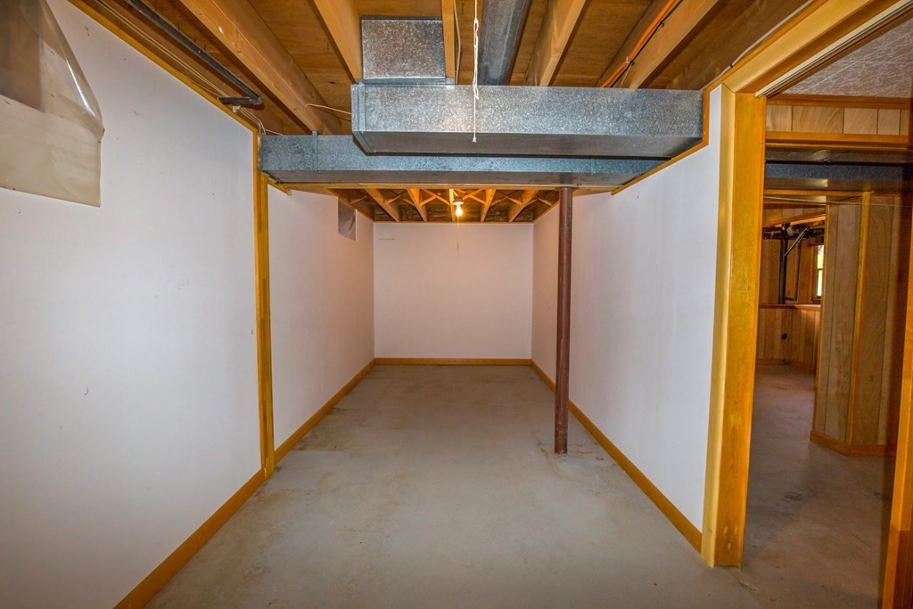 255 Basil Road Chicopee, MA 01020 - Photo 27 of 36 Gallery Image 27