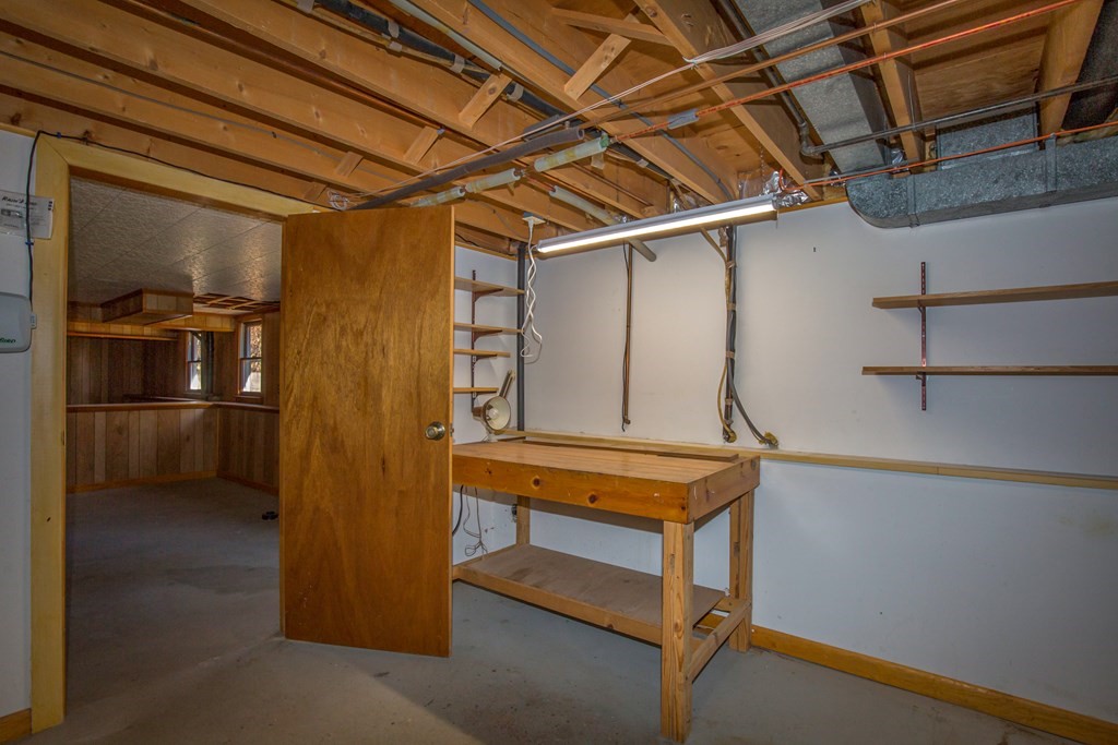 255 Basil Road Chicopee, MA 01020 - Photo 29 of 36 Gallery Image 29