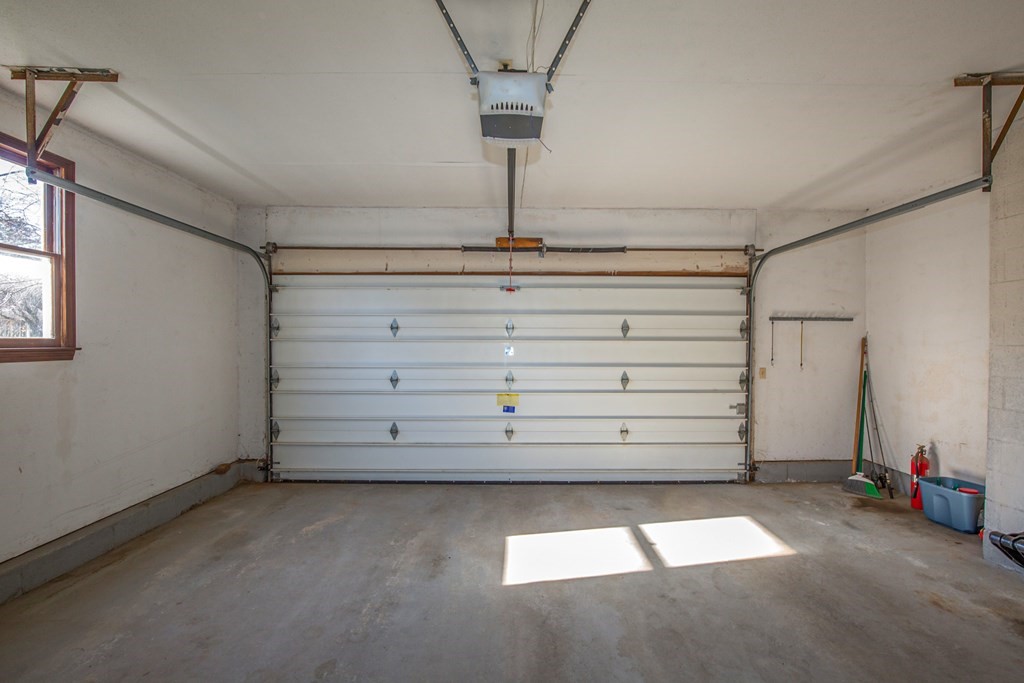 255 Basil Road Chicopee, MA 01020 - Photo 30 of 36 Gallery Image 30