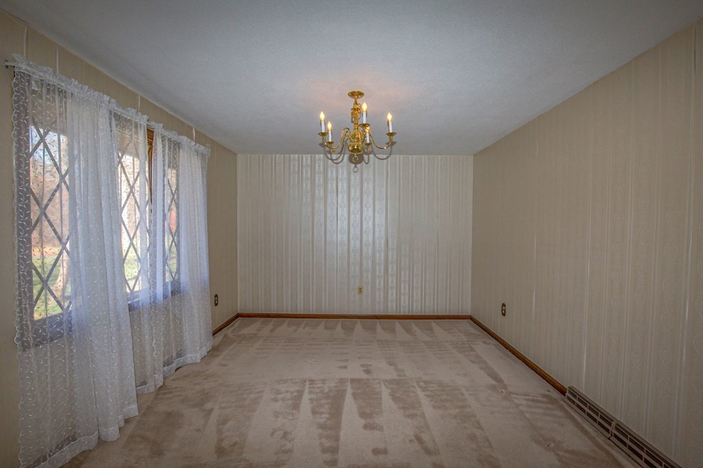 255 Basil Road Chicopee, MA 01020 - Photo 9 of 36 Gallery Image 9