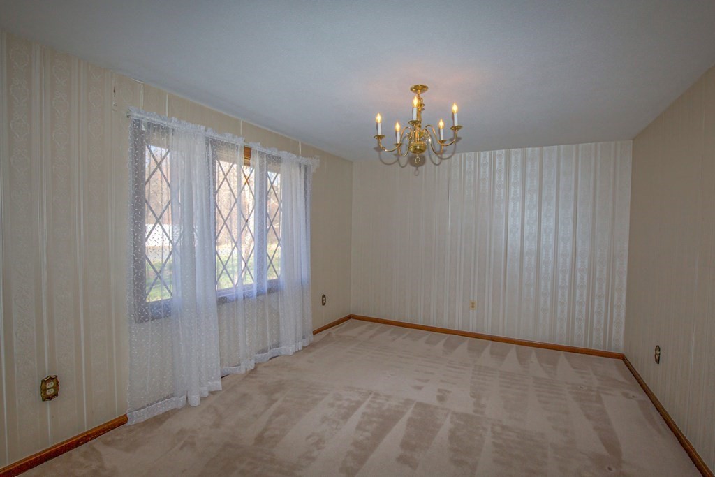 255 Basil Road Chicopee, MA 01020 - Photo 10 of 36 Gallery Image 10
