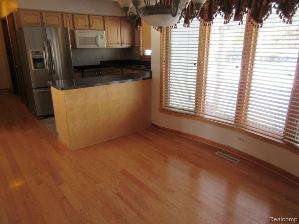 195 Boyken Road Rochester Hills, MI 48307 - Photo 33 of 40