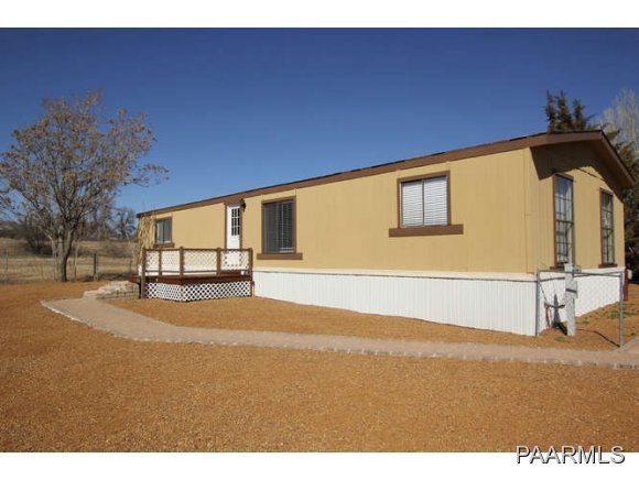 4430 East Waldron Road Rimrock, AZ 86335 - Photo 3 of 24 a view of empty room with a barbeque