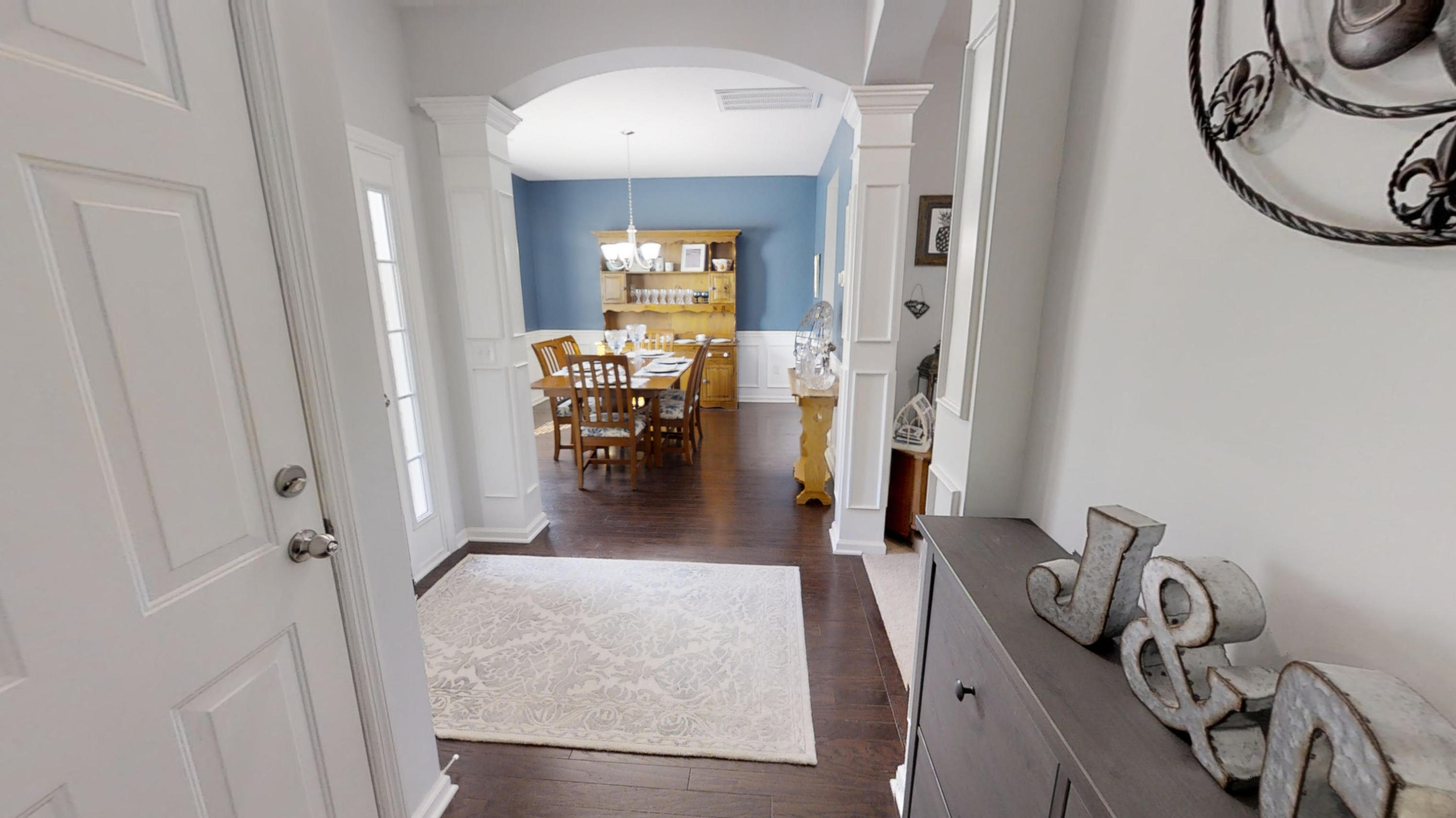 Nice Foyer