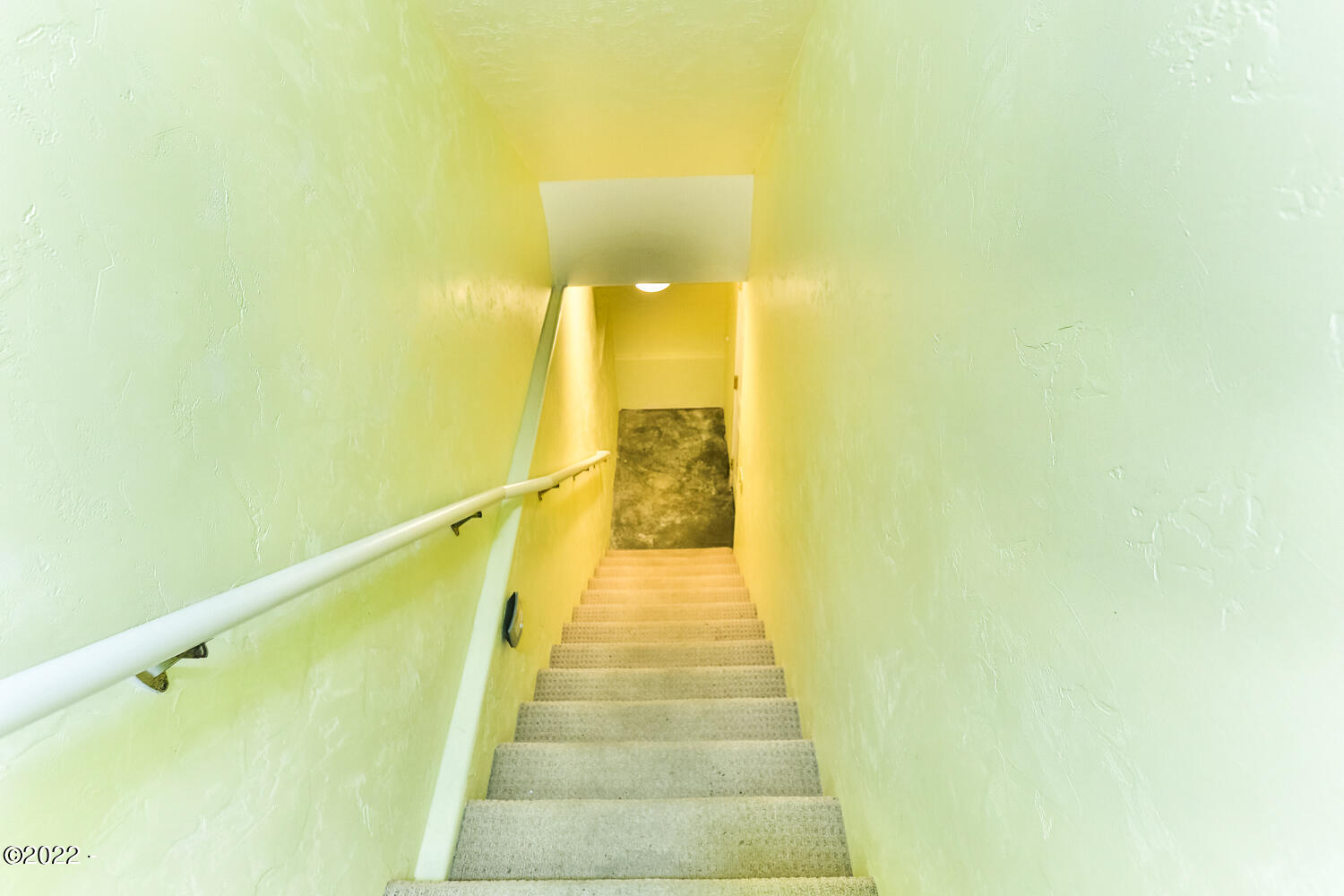 937 Southwest 11th Street Newport, OR 97365 - Photo 27 of 34 stairs from garage