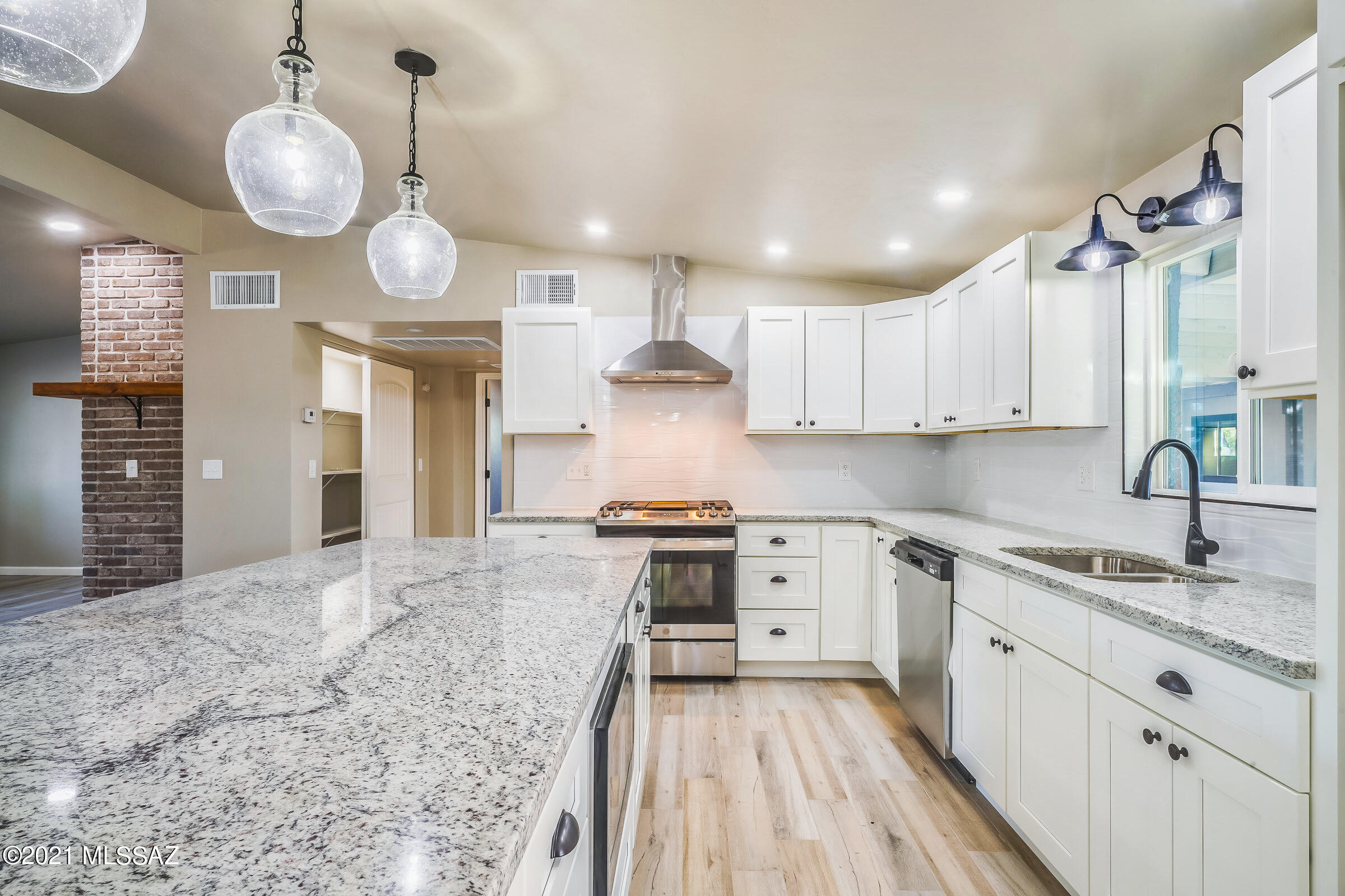 7016 East Redbud Road Tucson, AZ 85715 - Photo 11 of 48 Gallery Image 11