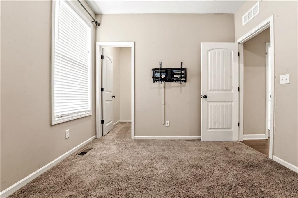 1829 Northeast Riley Drive Lee's Summit, MO 64086 - Photo 25 of 46