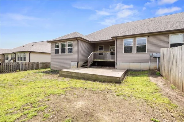 $313,900 | 1803 Villa Drive, Warrensburg, MO 64093