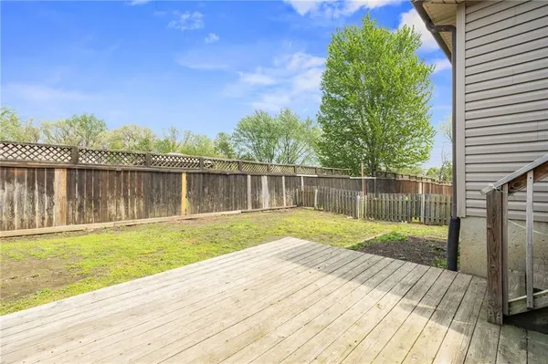 $313,900 | 1803 Villa Drive, Warrensburg, MO 64093
